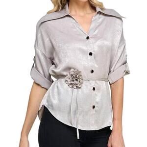 NEW PASTEL DESIGN liz button-down blouse with rosette sash in silver